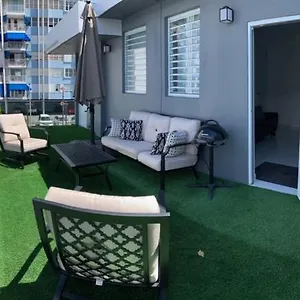 Isla Verde Oasis Ph With Private Terrace, Kingbed, Wifi, Pk Apartment